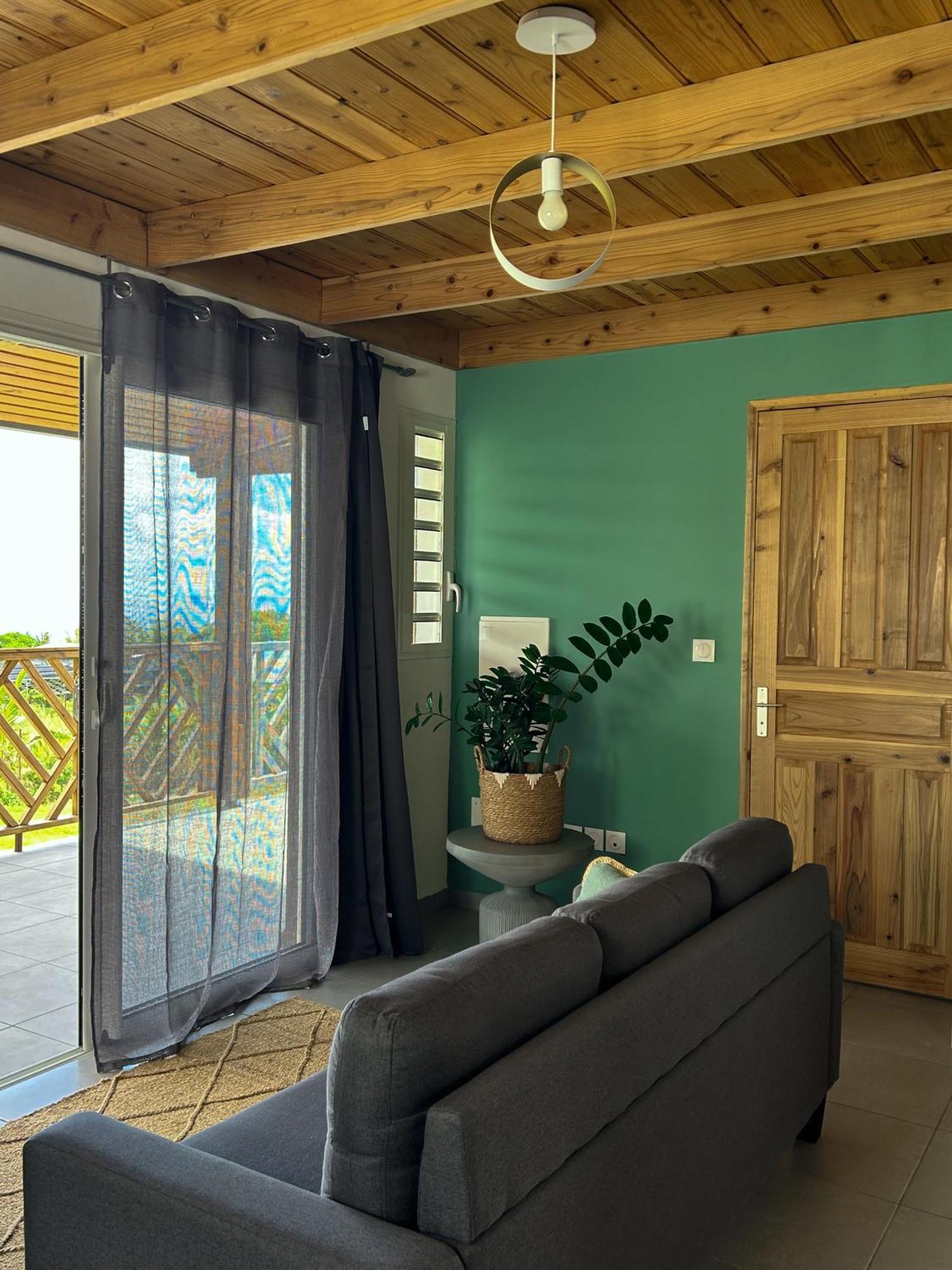 Logement Emeraude แซ็งต์-โรส ภายนอก รูปภาพ